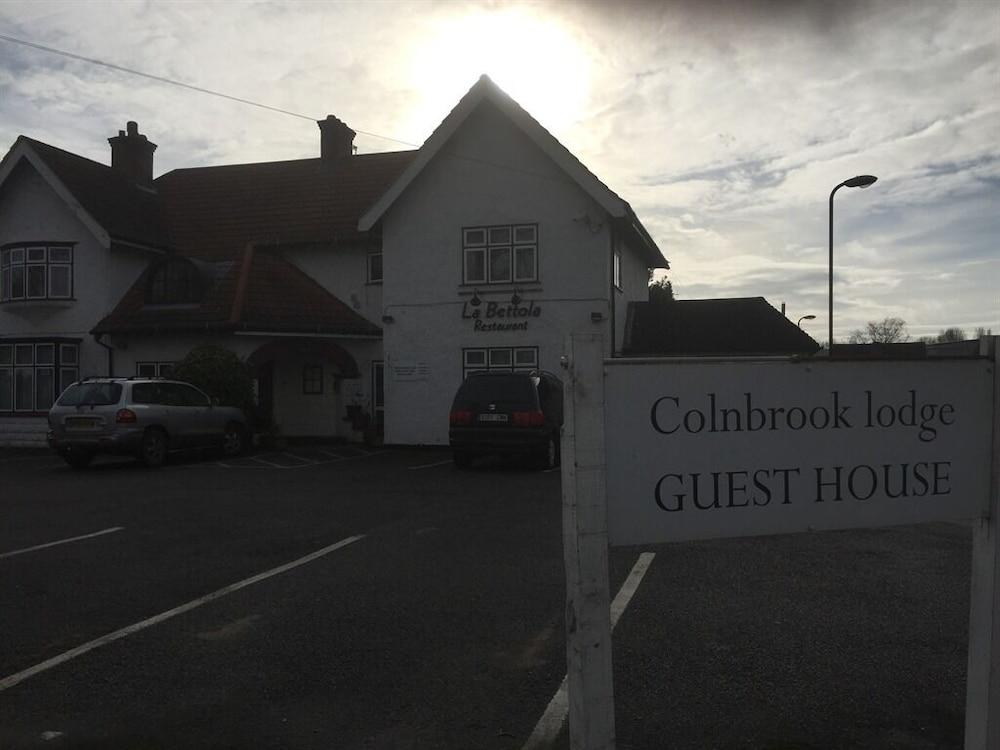 Colnbrook Lodge Guest House Slough Esterno foto